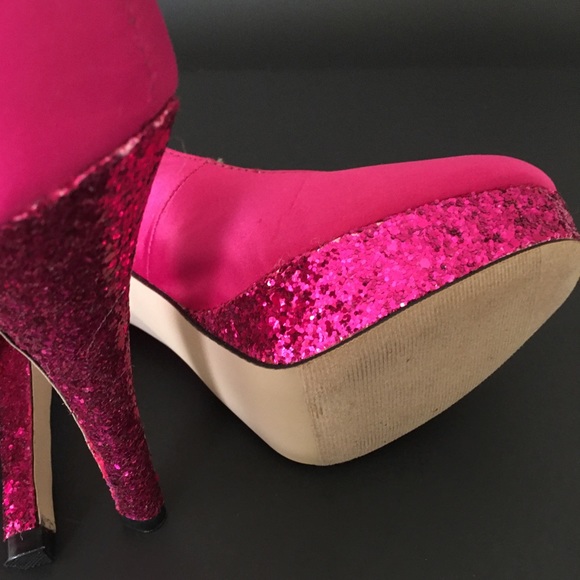 Madden Girl Toriie Heels Pink Fuchsia Fabric Glitter Platforms Sz 7.5 Closed Toe - Picture 6 of 10